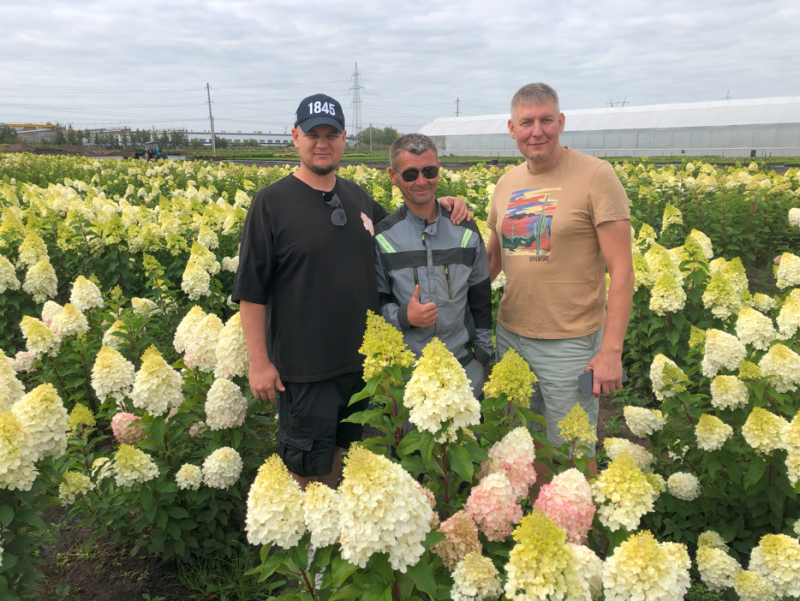 Садовый центр Веры Глуховой встречает гостей 